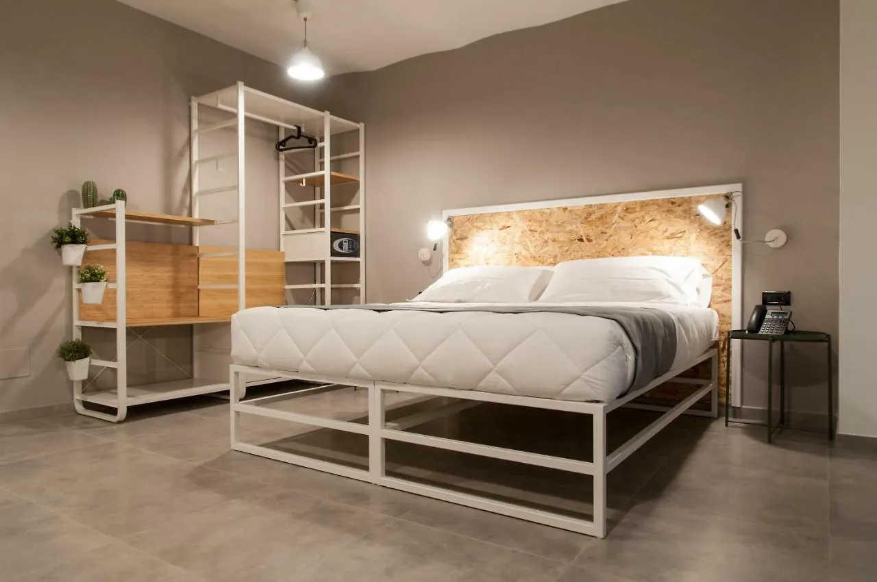 Residence Hotel Moderno バーリ