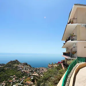 Regina Apartment Castelmola