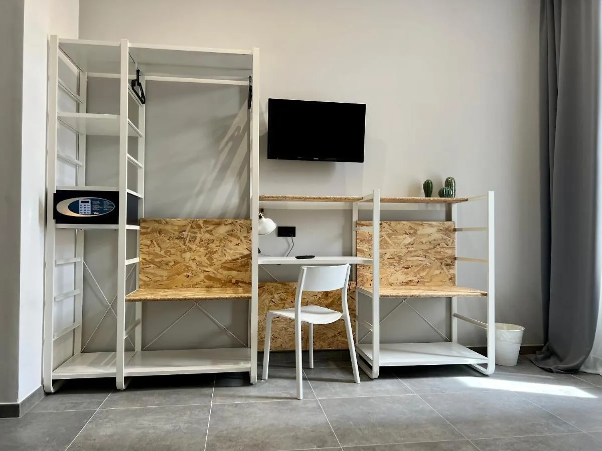 Residence Hotel Moderno 3*, Bari